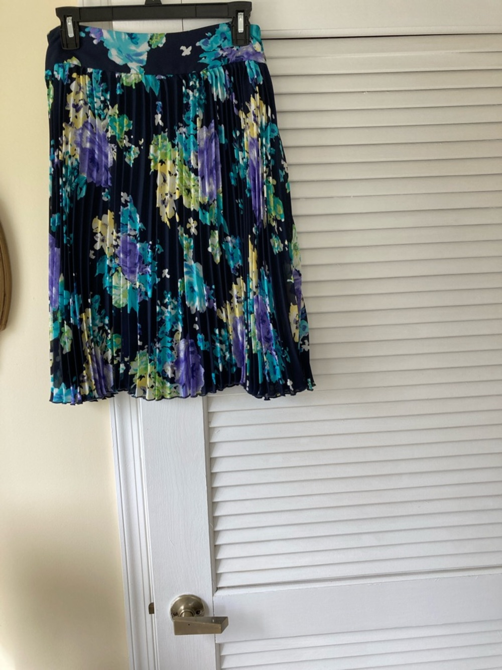 Women’s Pleated Skirt